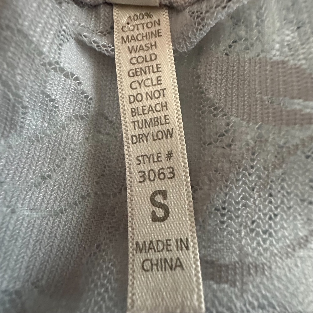 ✱SOLD✱ Bundle of 3 S Gray/White Sleeveless Tank Tops: Color Story Old Navy,  J+B - Picture 6 of 16